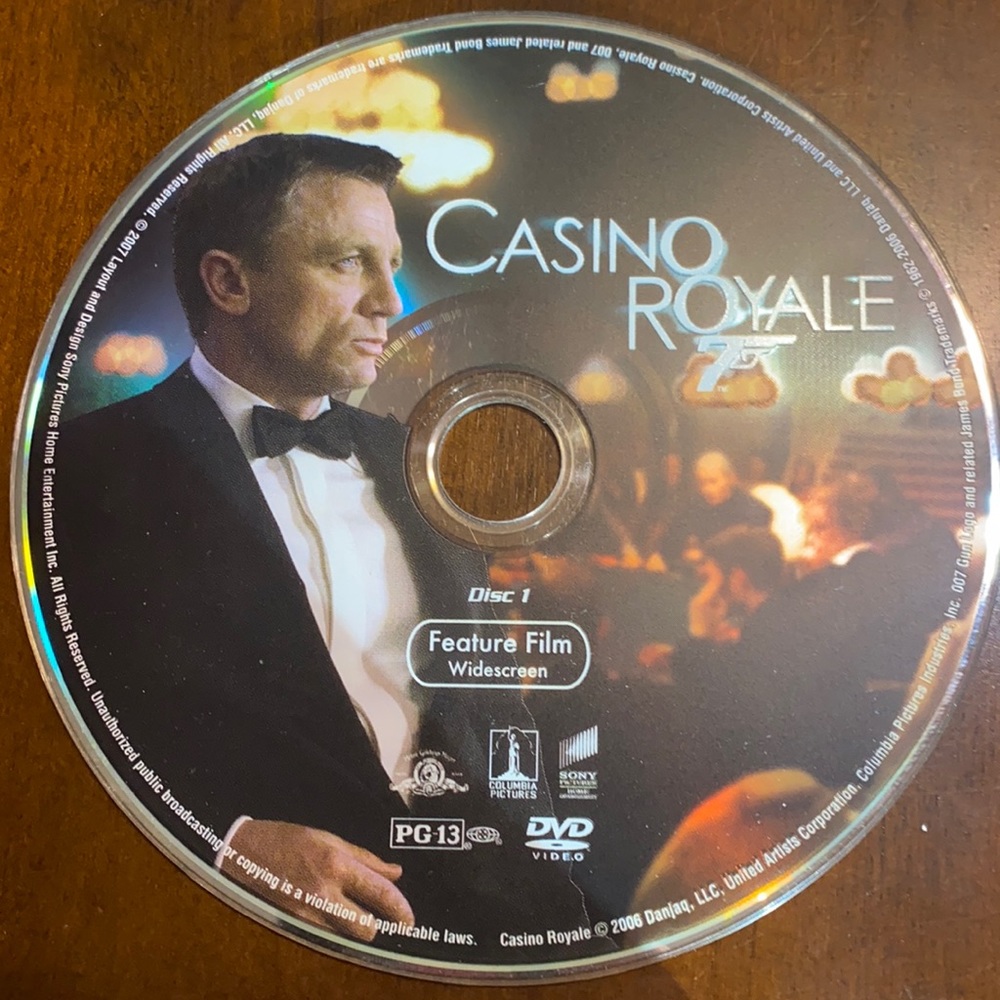 DVD: Casino Royale (2 discs)